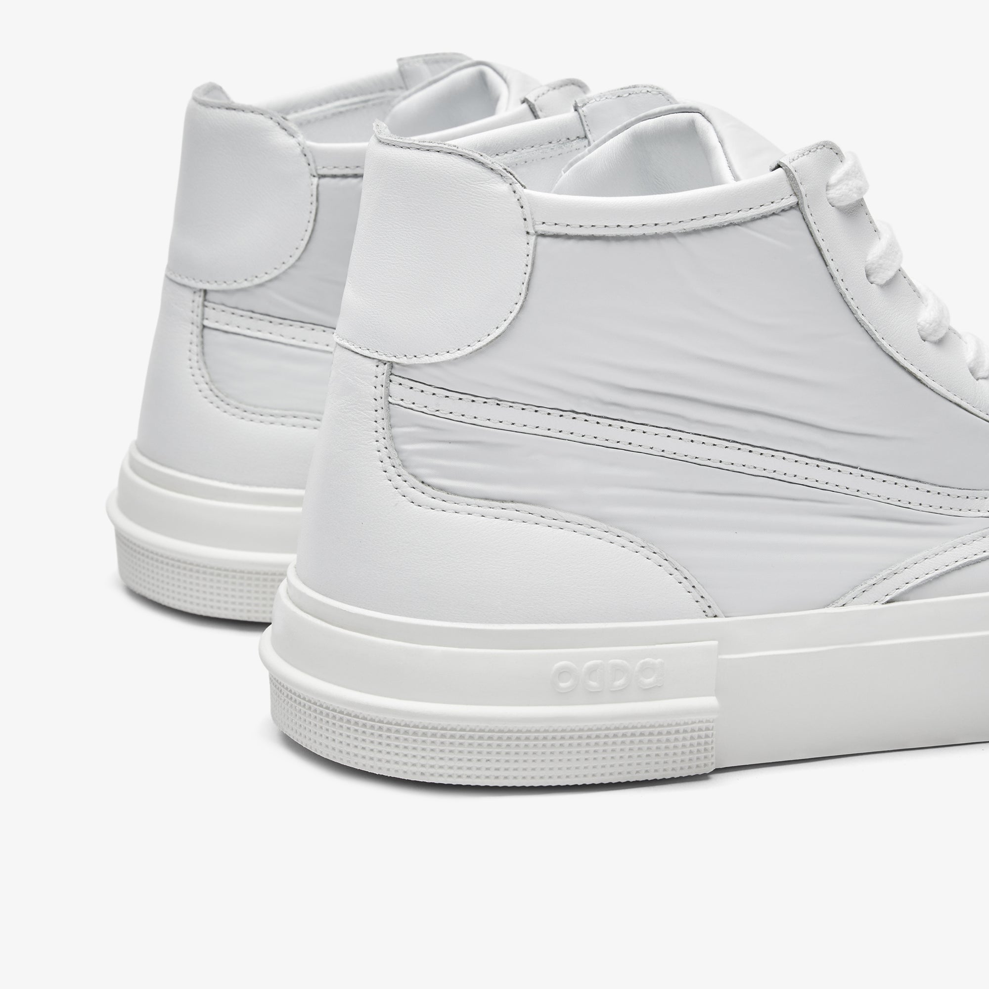 Zapatillas altas blancas de tela para hombre y mujer Untitled 10 talón