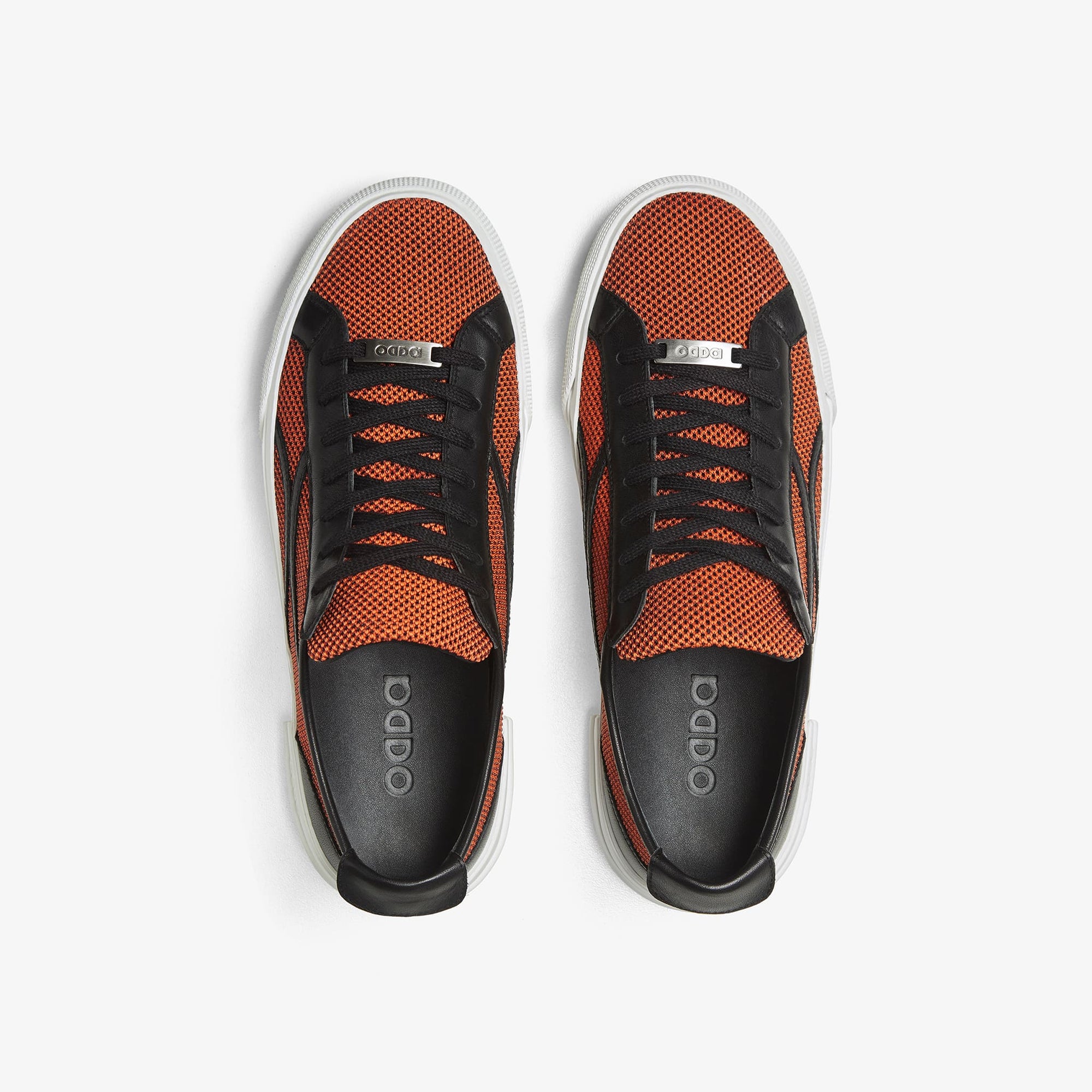 Zapatillas negras y naranjas para mujer y hombre Untitled 7 cenital