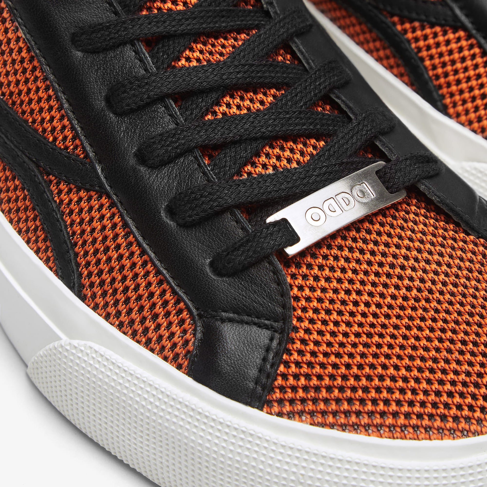 Zapatillas negras y naranjas para mujer y hombre Untitled 7 detalle