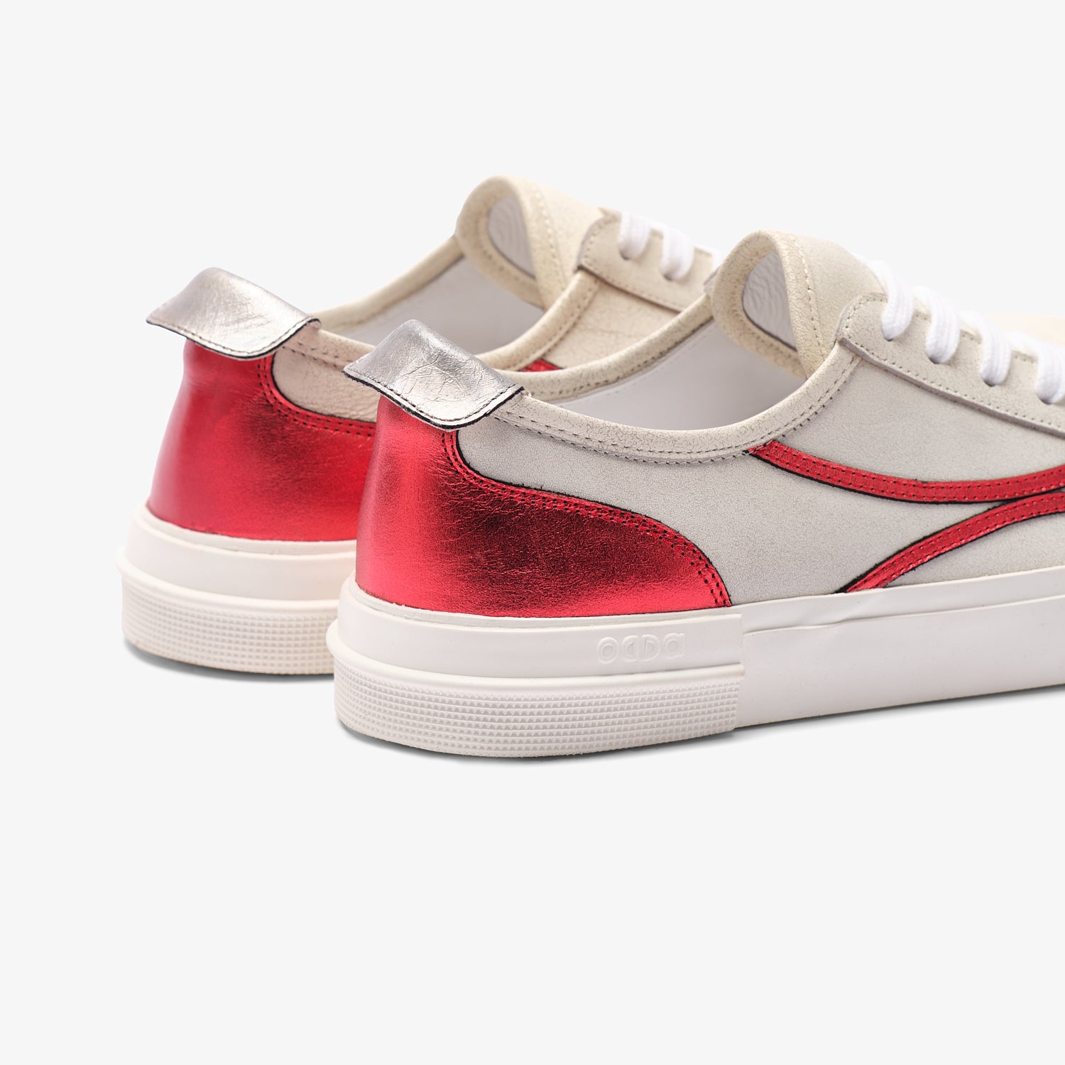 Zapatillas unisex de piel blanca y roja Mirage