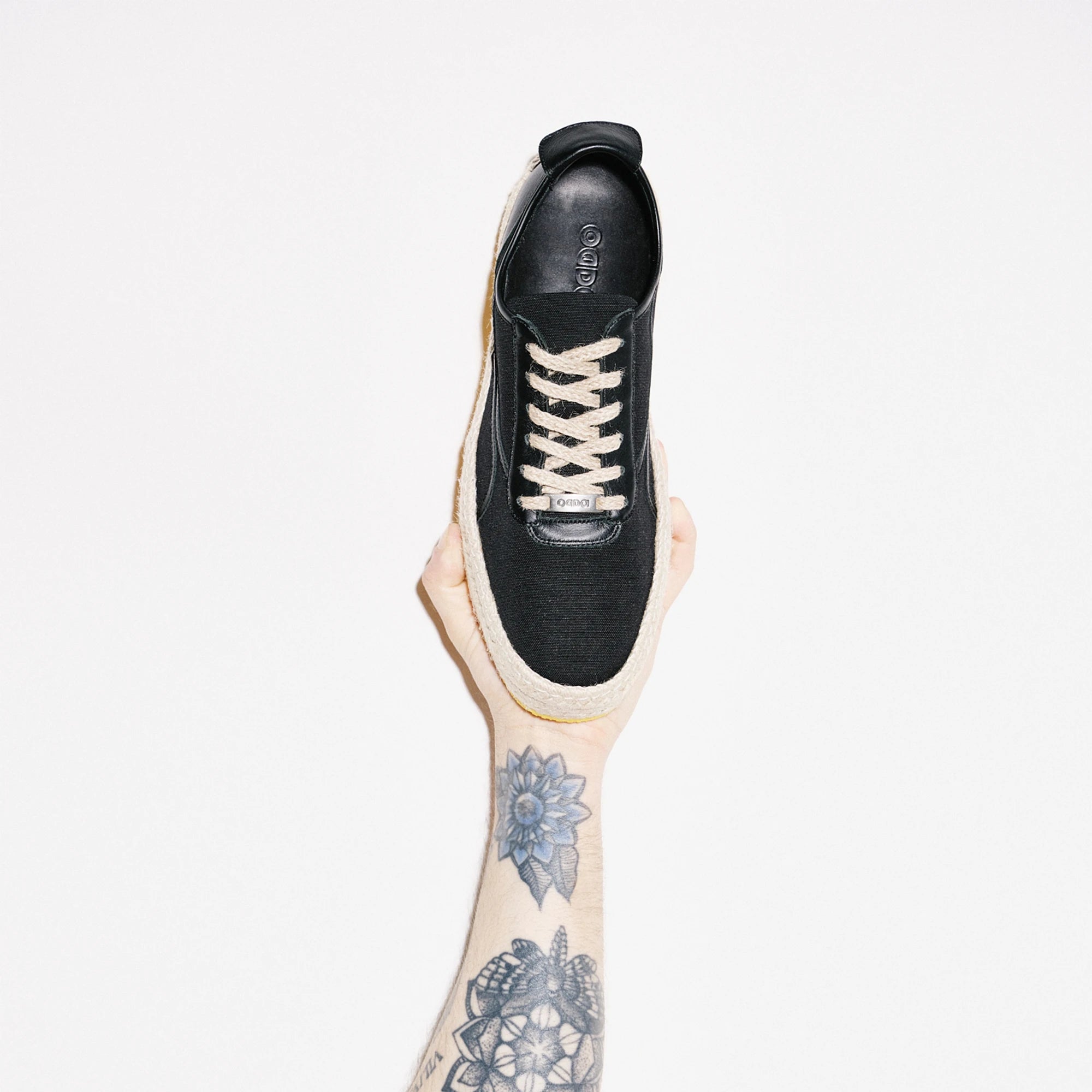 Black elegant sneakers for men and women Tahiti 689